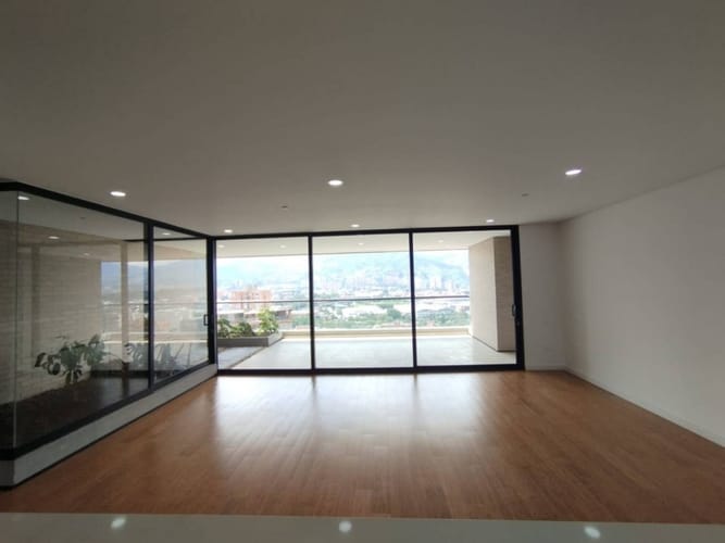 Apartamento de 3 alcobas en arriendo en Santa Maria De Los Angeles, Medellín, 205 m² · foto 6 de 24