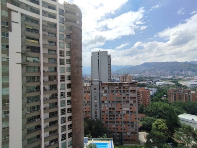 Apartamento de 3 alcobas en arriendo en Santa Maria De Los Angeles, Medellín, 205 m² · foto 8 de 24