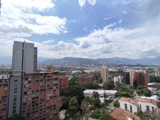 Apartamento de 3 alcobas en arriendo en Santa Maria De Los Angeles, Medellín, 205 m² · foto 9 de 24