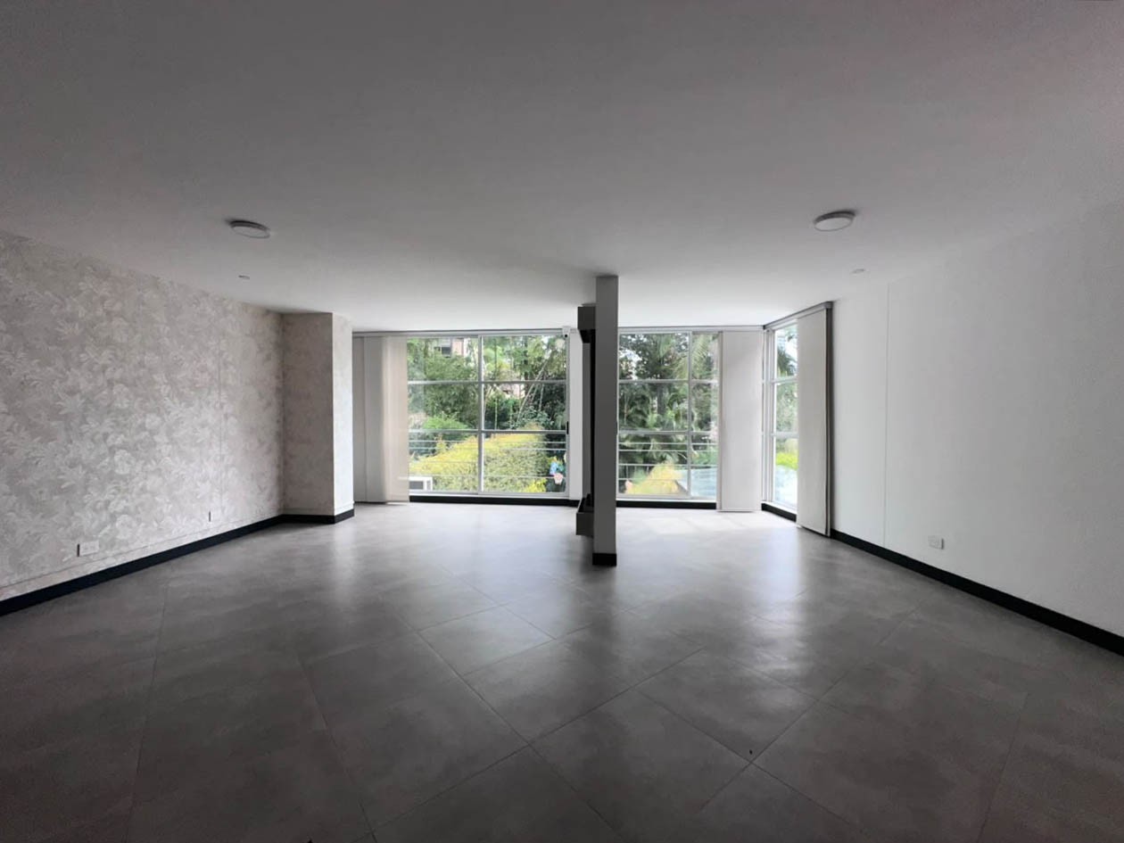 Casa en arriendo en El Poblado, Medellín · foto 4 de 20