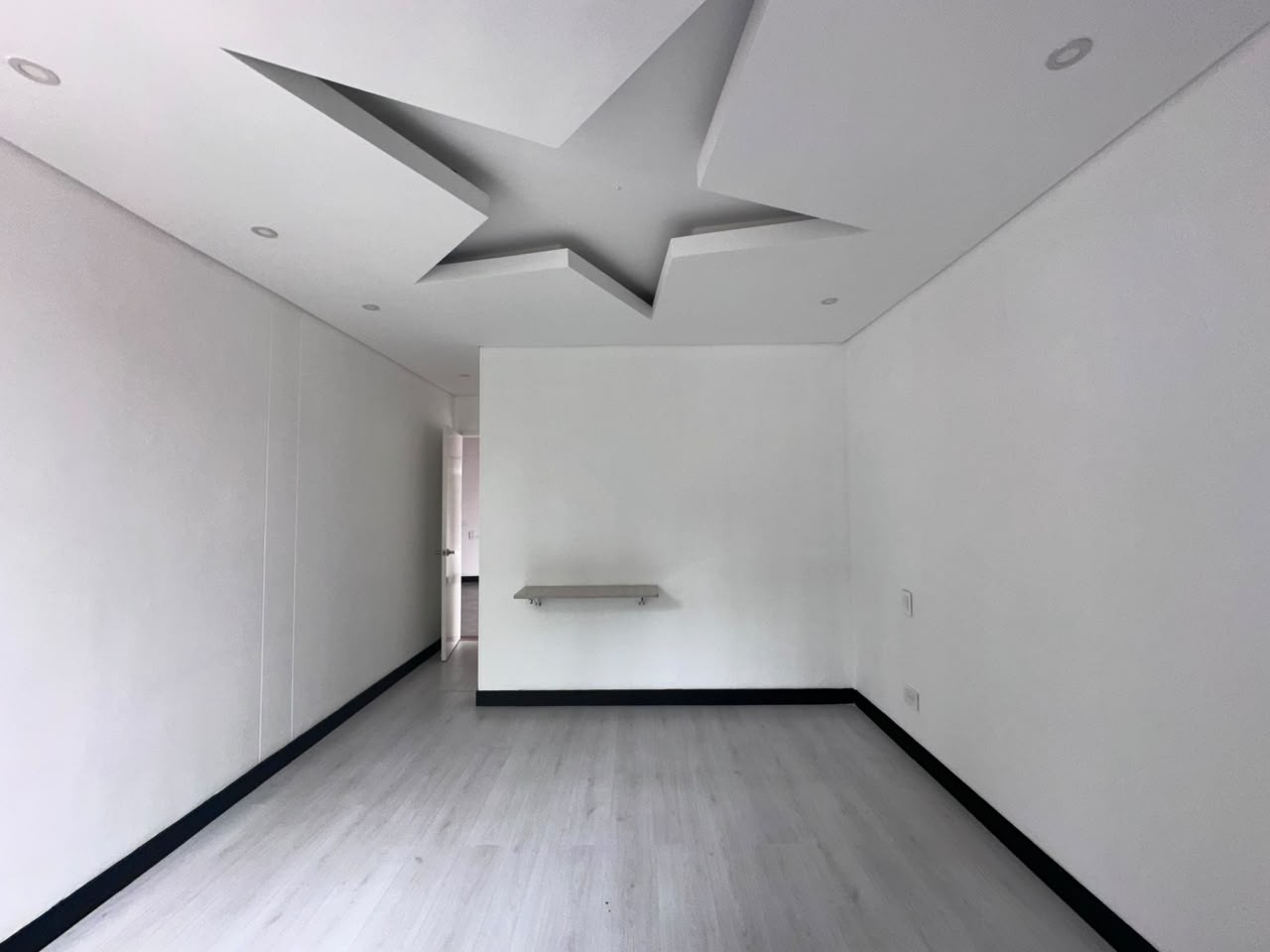 Casa en arriendo en El Poblado, Medellín · foto 13 de 20