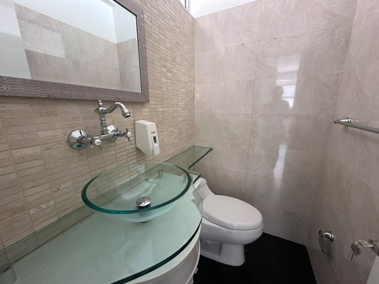 Casa en arriendo en El Poblado, Medellín · foto 17 de 20