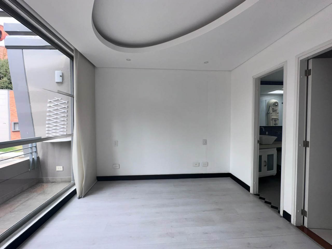 Casa en arriendo en El Poblado, Medellín · foto 8 de 20