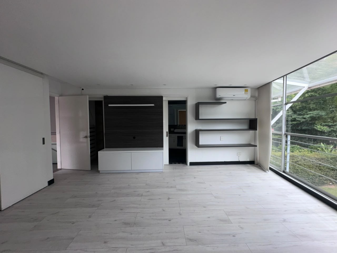Casa en arriendo en El Poblado, Medellín · foto 5 de 20