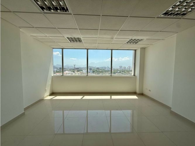 Oficina en arriendo en Bellavista, Santa Marta, 52 m² · foto 2 de 6