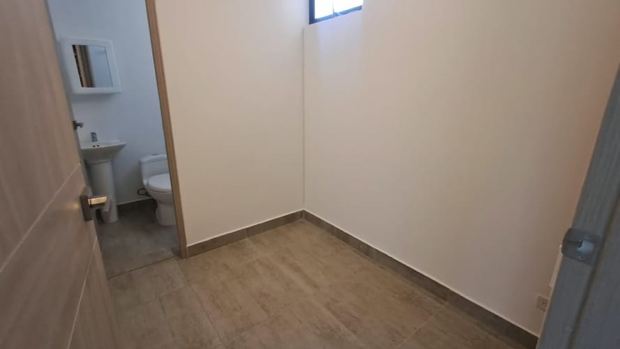 Apartamento de 2 alcobas en arriendo en Llano Grande, Rionegro, 190 m² · foto 10 de 20