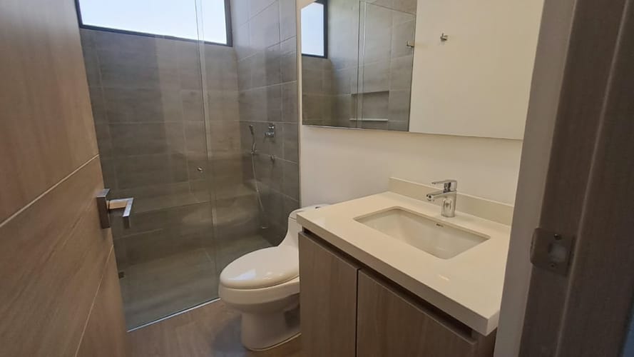 Apartamento de 2 alcobas en arriendo en Llano Grande, Rionegro, 190 m² · foto 11 de 20