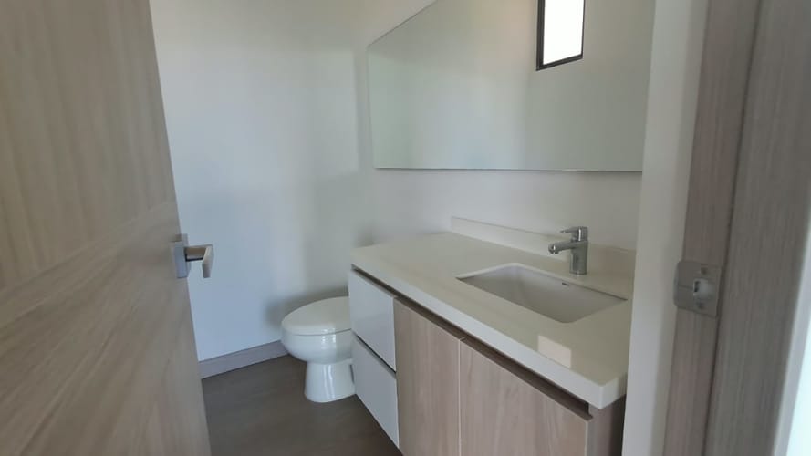 Apartamento de 2 alcobas en arriendo en Llano Grande, Rionegro, 190 m² · foto 15 de 20