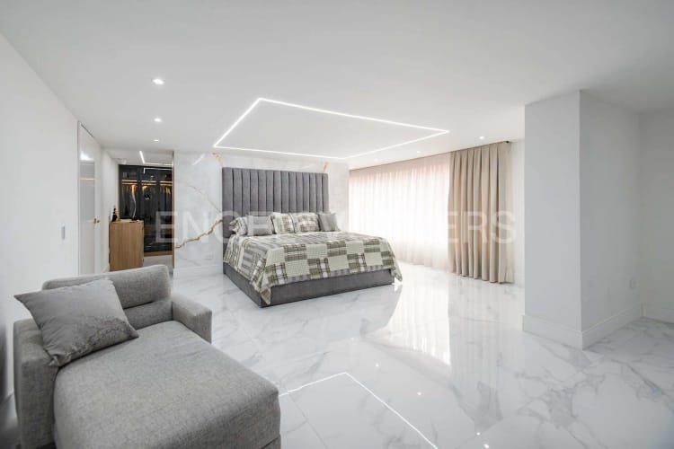 Apartamento de 4 alcobas en venta en La Carolina, Bogotá, 401 m² · foto 8 de 15