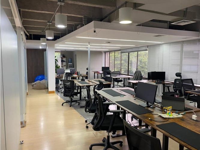 Oficina en venta en La Florida, Medellín, 119 m² · foto 2 de 8