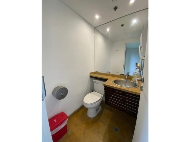 Oficina en venta en La Florida, Medellín, 119 m² · foto 7 de 8