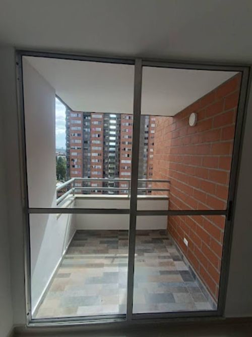 Apartamento de 3 alcobas en venta en Madera, Bello, 51 m² · foto 6 de 16