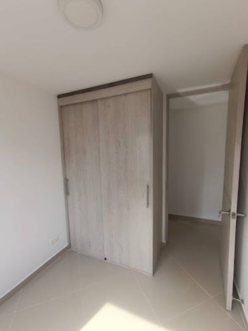 Apartamento de 3 alcobas en venta en Madera, Bello, 51 m² · foto 9 de 16