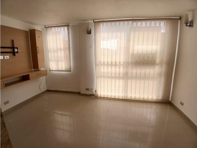 Apartamento de 2 alcobas en arriendo en Ricaurte, 46 m² · foto 2 de 24