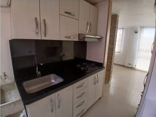Apartamento de 2 alcobas en arriendo en Ricaurte, 46 m² · foto 9 de 24