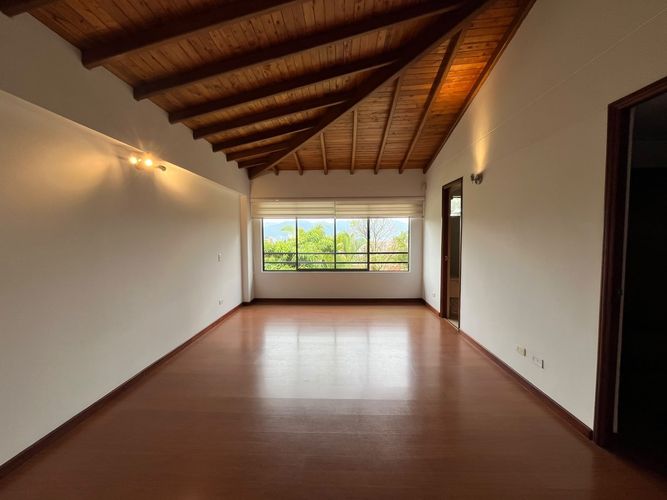 Casa de 3 alcobas en arriendo en Mesa, Envigado, 250 m² · foto 8 de 20