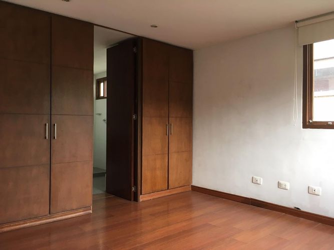 Apartamento de 3 alcobas en venta en Santa Ana Oriental, Bogotá, 93 m² · foto 2 de 6