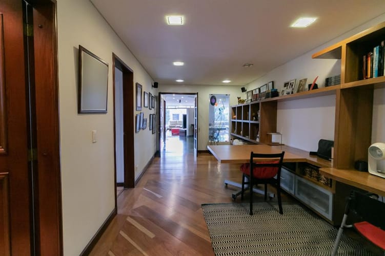 Apartamento en venta en Los Rosales, Bogotá · foto 10 de 24