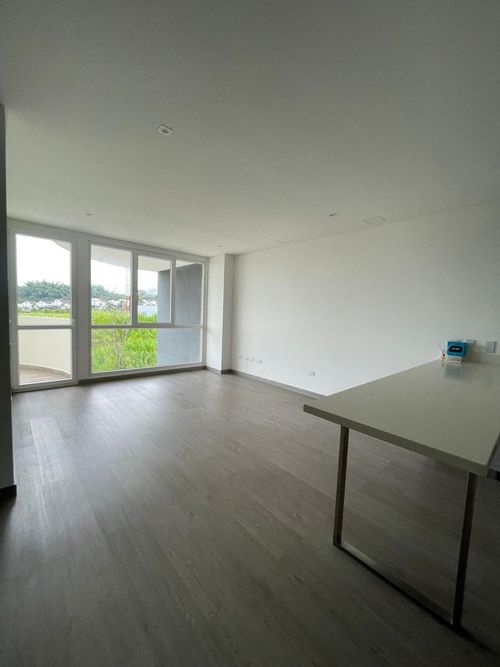Apartamento en venta en Jardines De Tanambi, Pereira · foto 2 de 11
