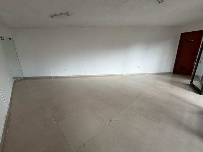 Local en arriendo en Tequendama, Cali, 22 m² · foto 4 de 6