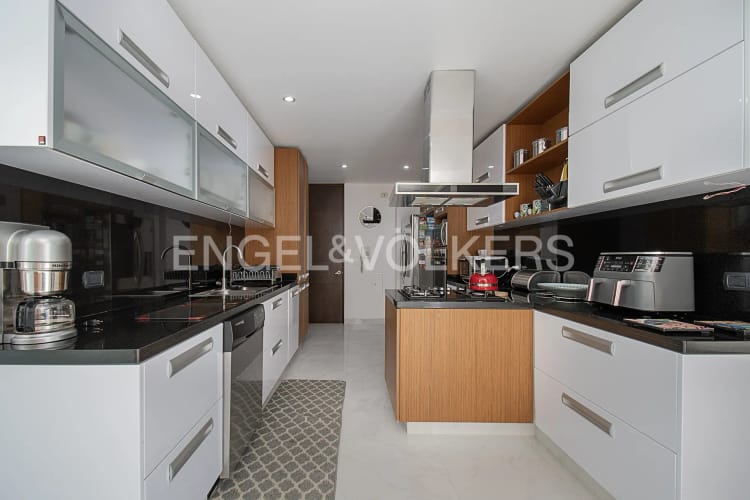 Apartamento de 3 alcobas en venta en Cerros De Suba, Bogotá, 222 m² · foto 7 de 20