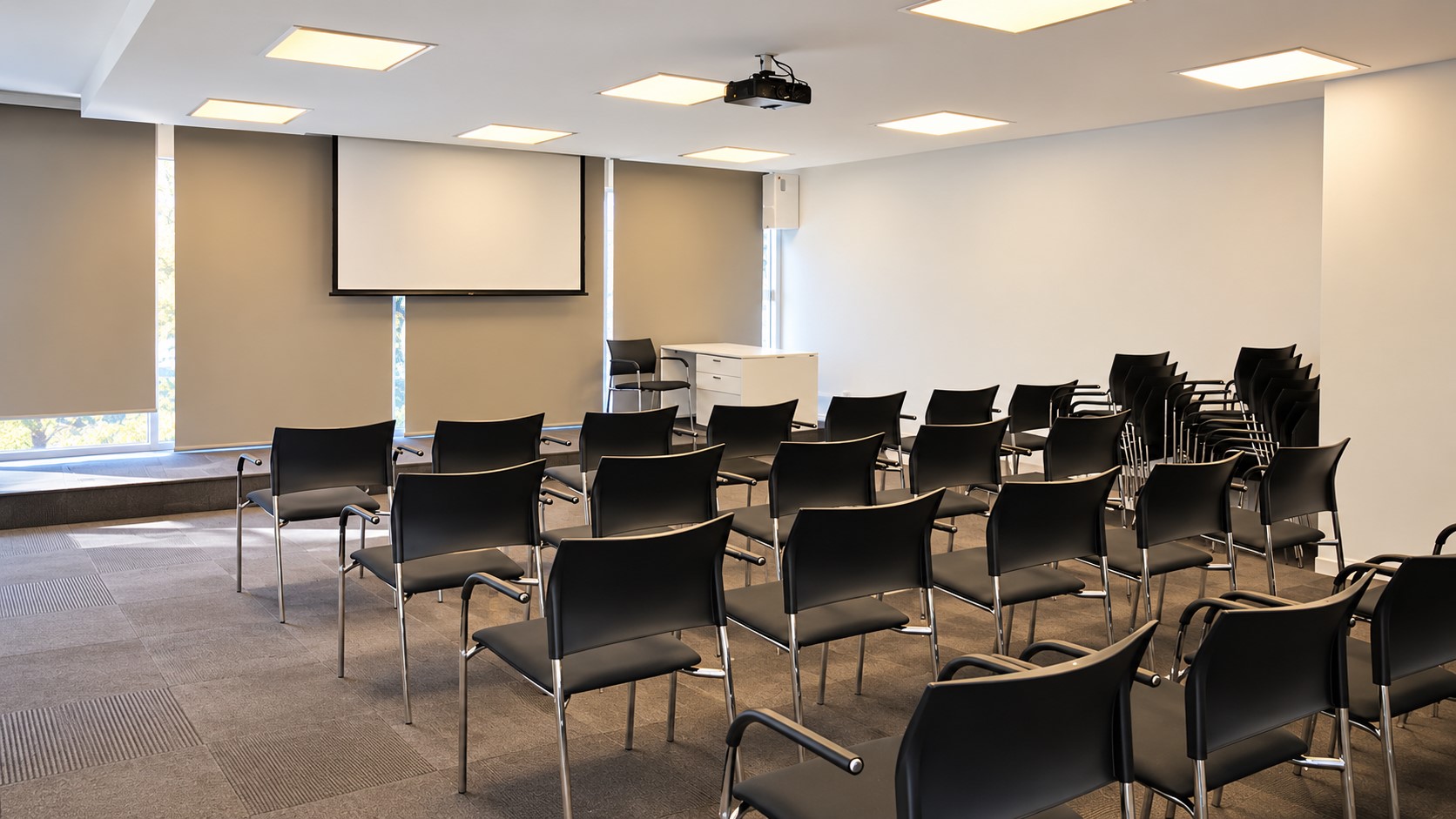 POCITOS NUEVO PROX. WTC - ALQUILER OFICINA EN EDIFICIO CORPORATIVO - 115 M2. Garaje · Foto 8