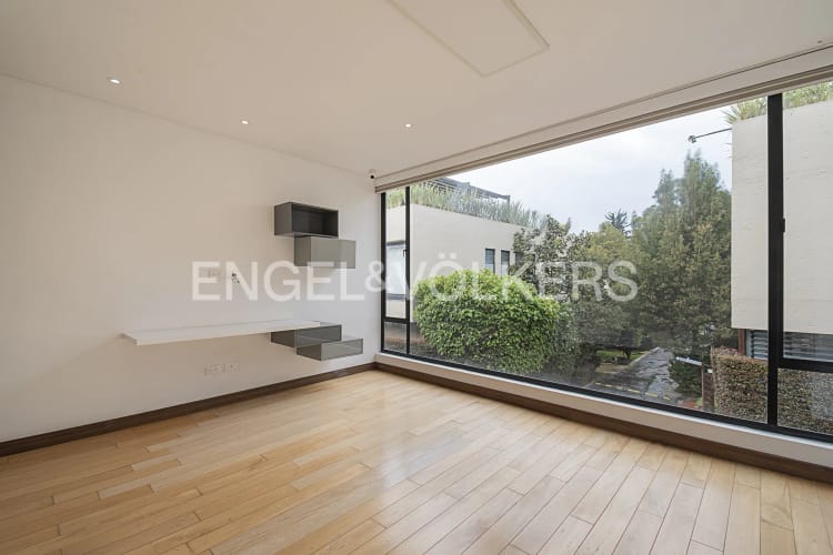 Casa de 4 alcobas en venta en Cerros De Suba, Bogotá, 290 m² · foto 15 de 24