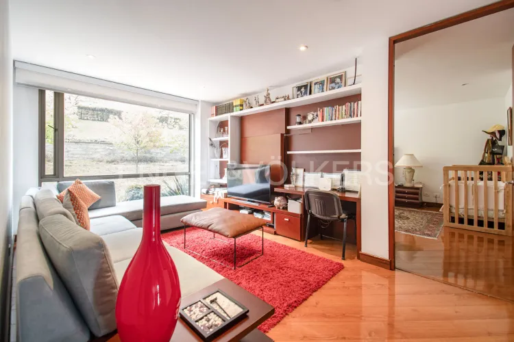 Apartamento de 4 alcobas en venta en Cerros De Suba, Bogotá, 222 m² · foto 14 de 24