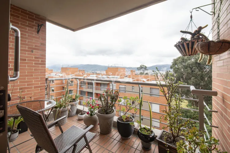 Apartamento de 4 alcobas en venta en Cerros De Suba, Bogotá, 222 m² · foto 5 de 24
