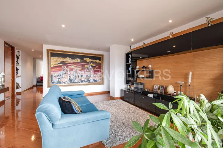 Apartamento de 4 alcobas en venta en Cerros De Suba, Bogotá, 222 m² · foto 4 de 24