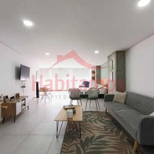 Apartaestudio en venta en Bombona No.1, Medellín, 62 m² · foto 2 de 11