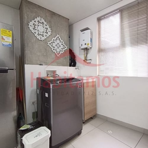 Apartaestudio en venta en Bombona No.1, Medellín, 62 m² · foto 6 de 11