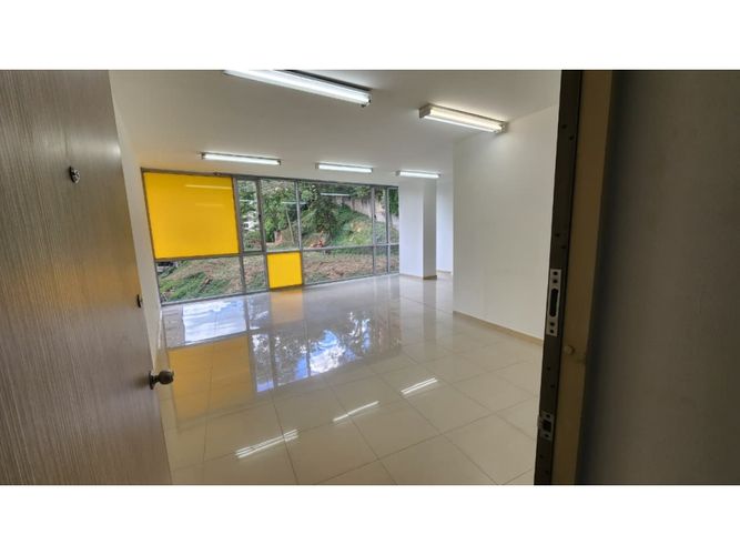 Oficina en venta en Castropol, Medellín, 58 m² · foto 4 de 11