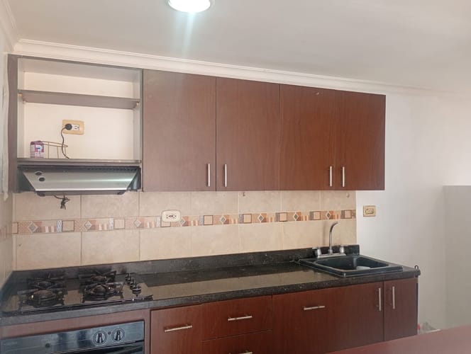 Apartamento de 3 alcobas en arriendo en Patio Bonito, Medellín, 78 m² · foto 5 de 15
