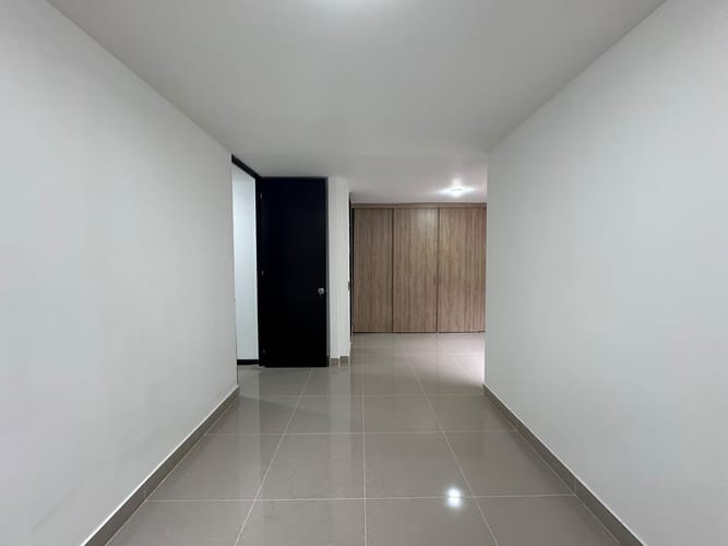 Apartamento de 2 alcobas en arriendo en El Poblado, Medellín, 100 m² · foto 8 de 19