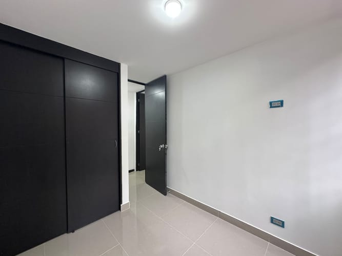 Apartamento de 2 alcobas en arriendo en El Poblado, Medellín, 100 m² · foto 12 de 19