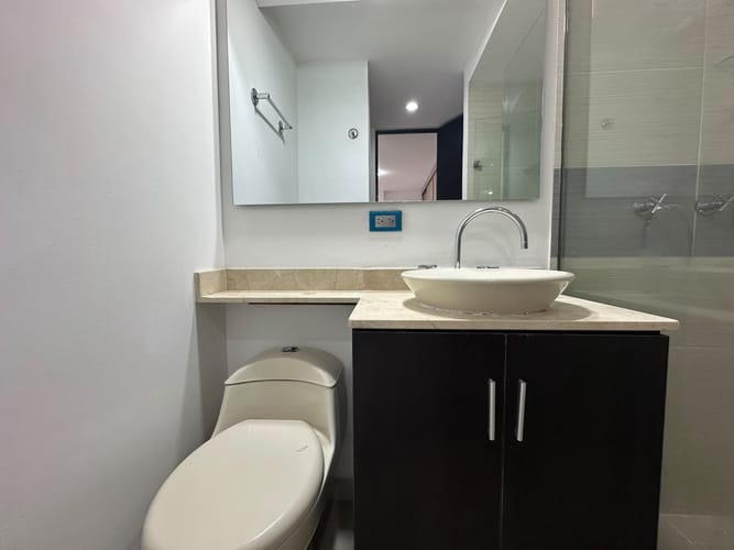 Apartamento de 2 alcobas en arriendo en El Poblado, Medellín, 100 m² · foto 18 de 19