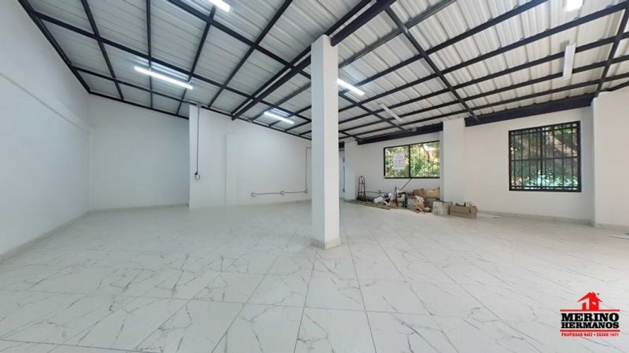 Bodega en arriendo en El Chagualo, Medellín, 110 m² · foto 2 de 13