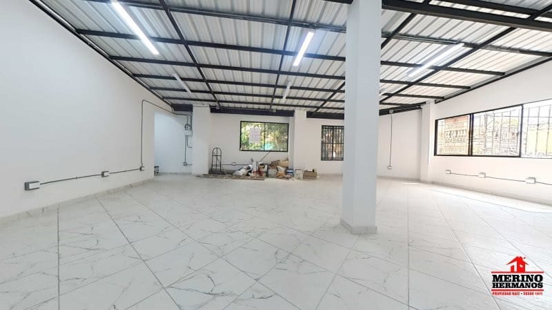 Bodega en arriendo en El Chagualo, Medellín, 110 m² · foto 3 de 13