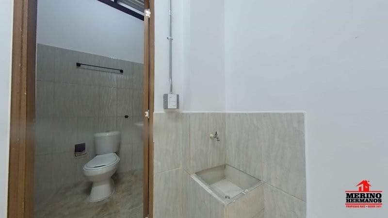 Bodega en arriendo en El Chagualo, Medellín, 110 m² · foto 11 de 13