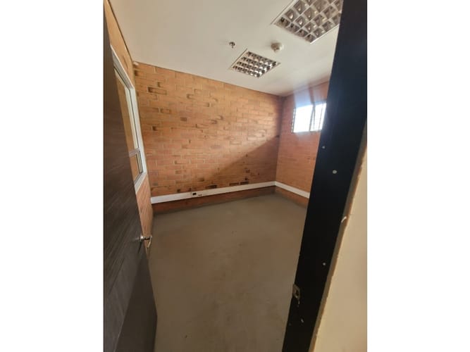 Bodega en arriendo en Pueblo Viejo, Cota, 648 m² · foto 19 de 20