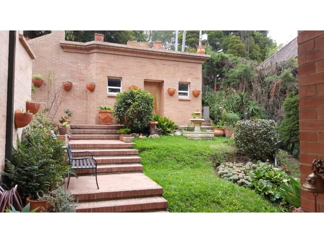 Casa de 4 alcobas en venta en Suba Urbano, Bogotá, 400 m² · foto 2 de 24