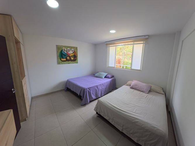 Casa de 5 alcobas en venta en Potrerito, Jamundí, 1570 m² · foto 14 de 24