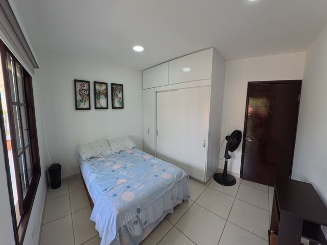 Casa de 5 alcobas en venta en Potrerito, Jamundí, 1570 m² · foto 13 de 24
