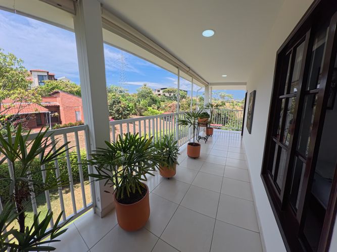 Casa de 5 alcobas en venta en Potrerito, Jamundí, 1570 m² · foto 24 de 24