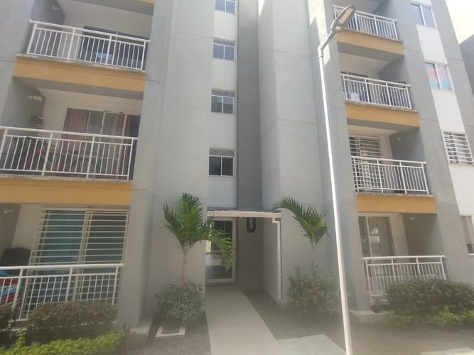 Apartamento de 2 alcobas en venta en Candelaria, 48 m² · foto 2 de 20