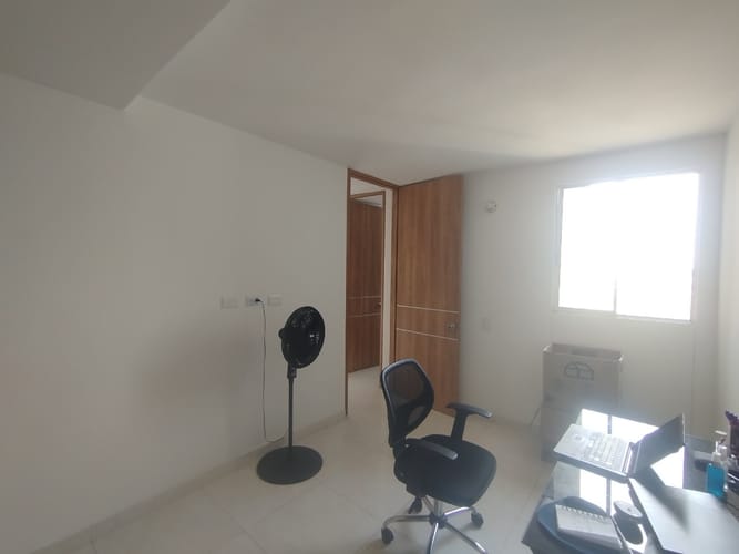 Apartamento de 2 alcobas en venta en Candelaria, 48 m² · foto 14 de 20
