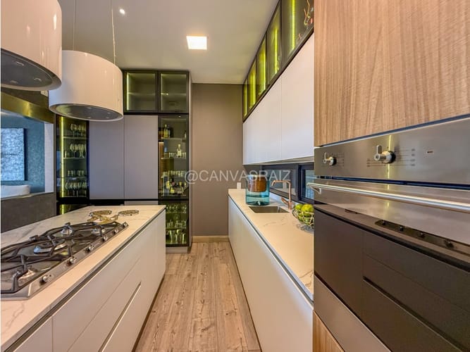 Apartamento de 3 alcobas en venta en Montessori, Medellín, 478 m² · foto 16 de 23