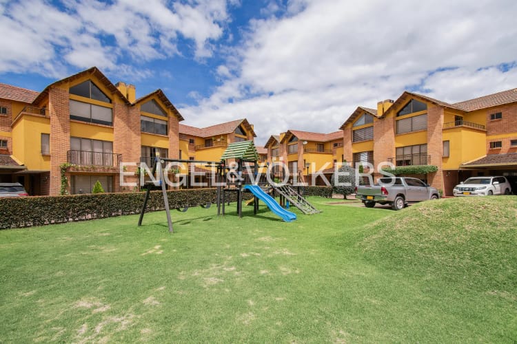 Casa de 5 alcobas en venta en La Estrella, Chía, 260 m² · foto 17 de 18