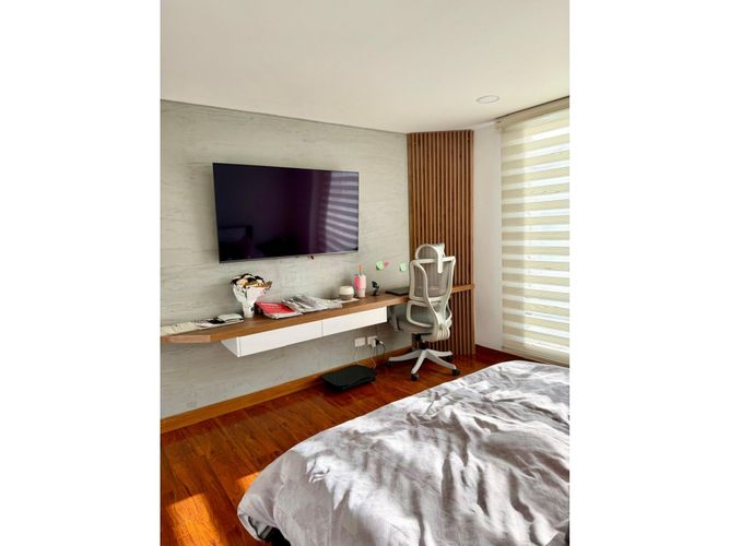 Apartamento de 3 alcobas en venta en Chicó Navarra, Bogotá, 151 m² · foto 10 de 20
